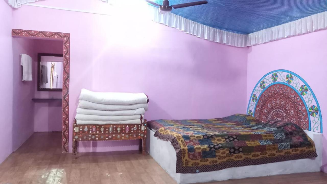 Mahefeel E Rann Resort Bherandiāla Kültér fotó