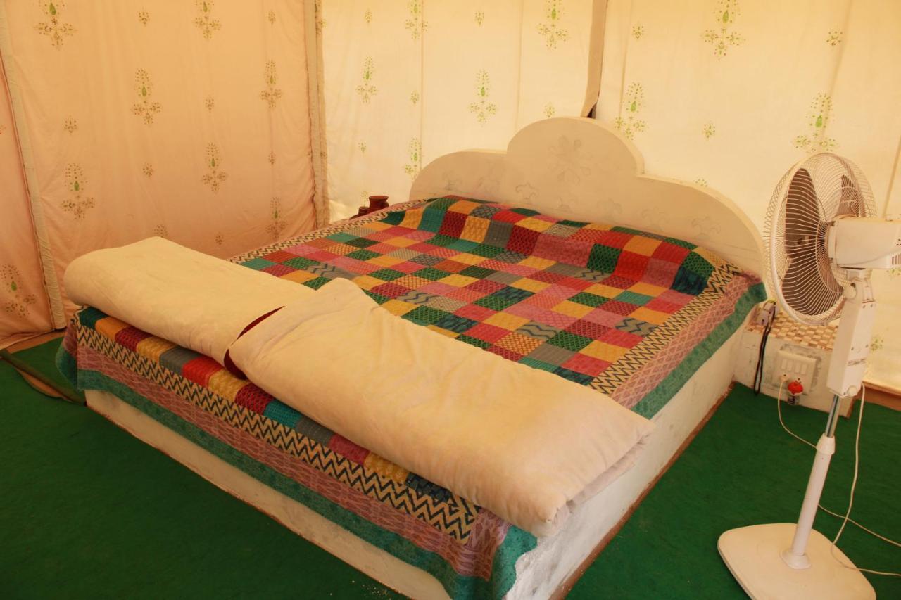 Mahefeel E Rann Resort Bherandiāla Kültér fotó